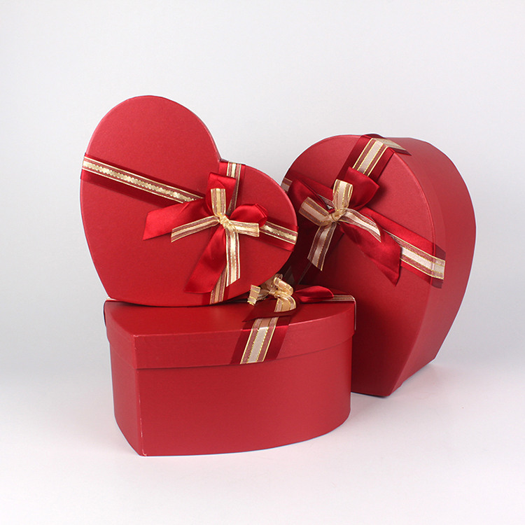  Custom Large Heart Shaped Gift Packaging Paper Box