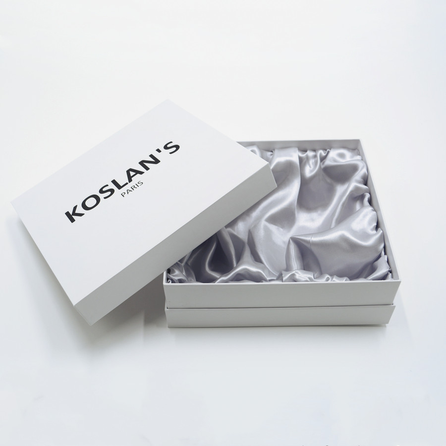 Custom Logo Printed Rigid Cardboard Lid And Base Box Packaging Luxury Lingerie Clothing White Gift Box Satin Insert For Handbag